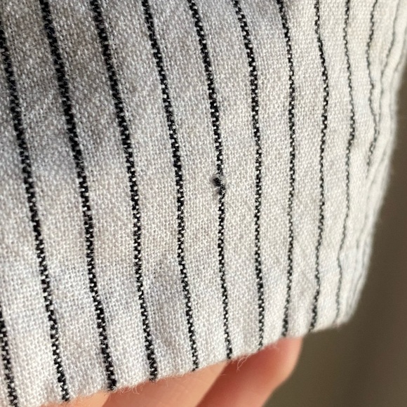 Brandy Melville Pinstripe Cropped Tank Top ( size XS / S ) - Picture 4 of 5